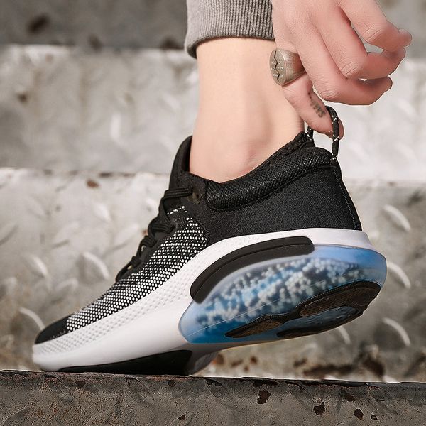 

full length -absorbing granular casual shoes are super light, -absorbing, comfortable, fashionable and breathable