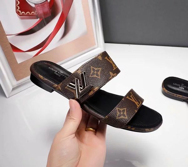 designer slippers womens