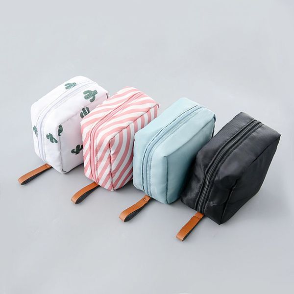

2019 new travel mini cosmetic makeup bag toiletry case nylon pouch wash organizer storage