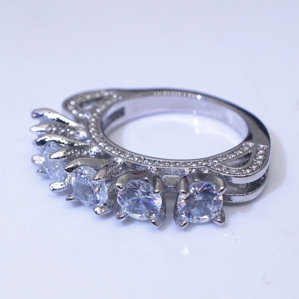 

zhouyang ring for women luxury style cubic zirconia silver color wedding engagement gifts fashion jewelry party kcr064, Slivery;golden