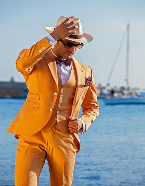 Nova Alta Qualidade Dois Botões de Noivo Laranja Smoking Notch Lapela Groomsmen Melhor Homem Ternos de Casamento Dos Homens Ternos (Jacket + Pants + colete + Gravata) 706