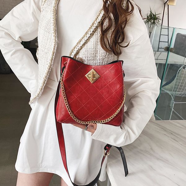 

2019 новая женская сумка плеча высокого качества pu женщин сумка вскользь широкий плечевой ремень crossbody цепи