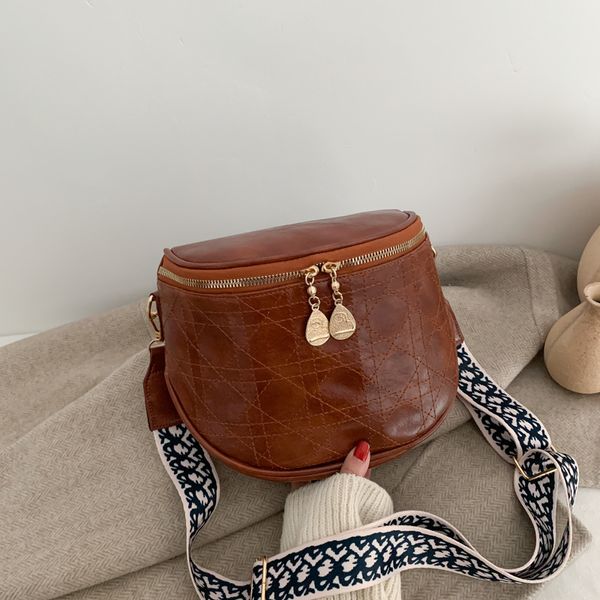 

women's small bag 2019 autumn and winter new fashion rhombic embroidery line bucket bag broadband slung shoulder