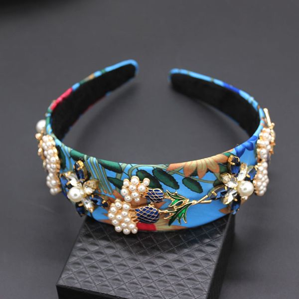 

baroque five-pointed star rose pearl headband geometric petals luxury pearl leaves prom nightclub personality headband 905, Golden;white