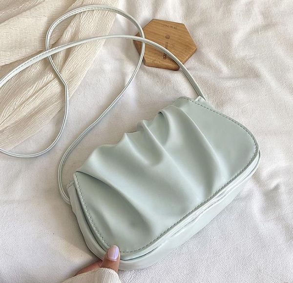 

2020 popular new trendy fashion net red messenger wild girl small bag lady