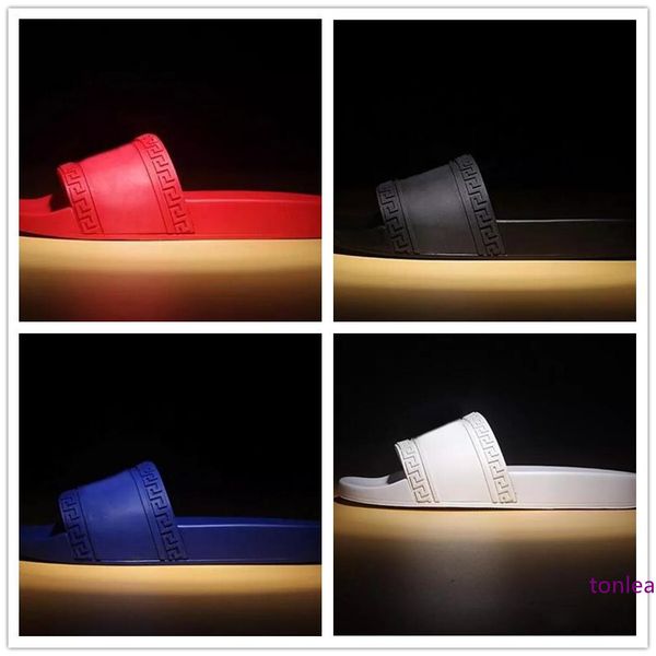 

brand men beach slide sandals medusa scuffs 2019 slippers mens black white red beach fashion slip-on designer sandals 38-46