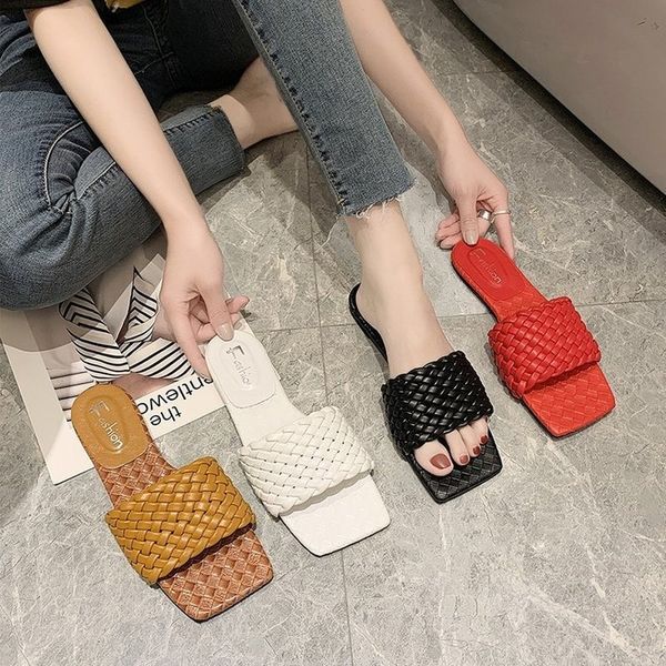 

slippers akexiya selling women 2021 woven soft leather sandals and open toe square head flat, Black