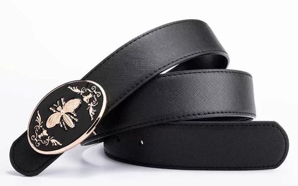 

2022 the new luxury leather belt for men and women is a sleek/sleek buckle belt with premium leather denim belt, Black;brown