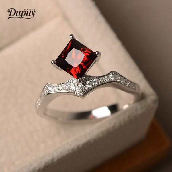 

гранат кольцо января birthstone принцесса cut gemstone стерлингового серебра красный камень кольцо обручальное, Golden;silver