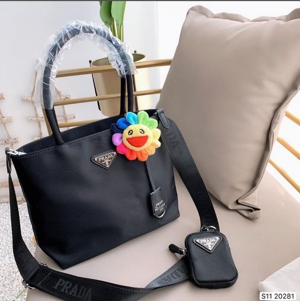 

2020 high-quality classic new designer ladies handbags ladies wild black large-capacity canvas bag women's backpack handbag shoulder