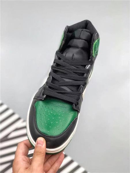 

2020 release 1 high og pine green court purple 1s basketball shoes for men authentic quality 555088 -302 running shoes sneakers with box, Black