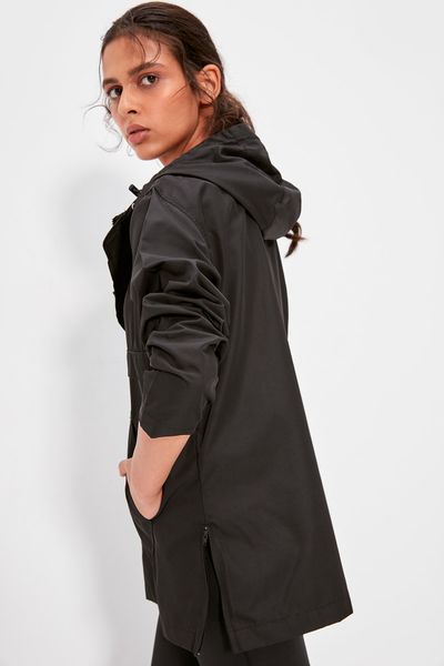 

trendyol waterproof black sports raincoat twoaw20sw0337
