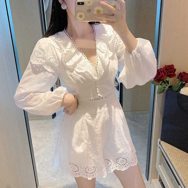 

summer women 2 piece shorts suit embroidery hollow out white shorts set designer runway 2020 new fashion