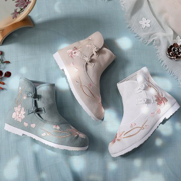 

spring and autumn new embroidered cloth shoes chinese style women's boots hanfu shoes with costumes flat boots women's, Black