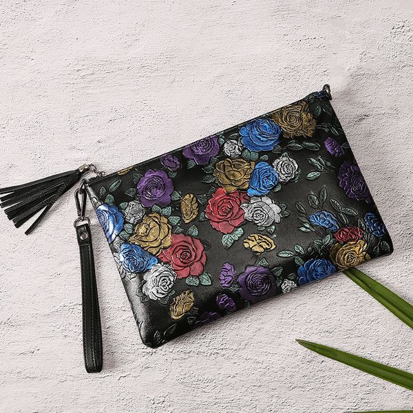 

the new rose pattern carrying the fashionable cowhide grip lady's envelope bag single shoulder across trend