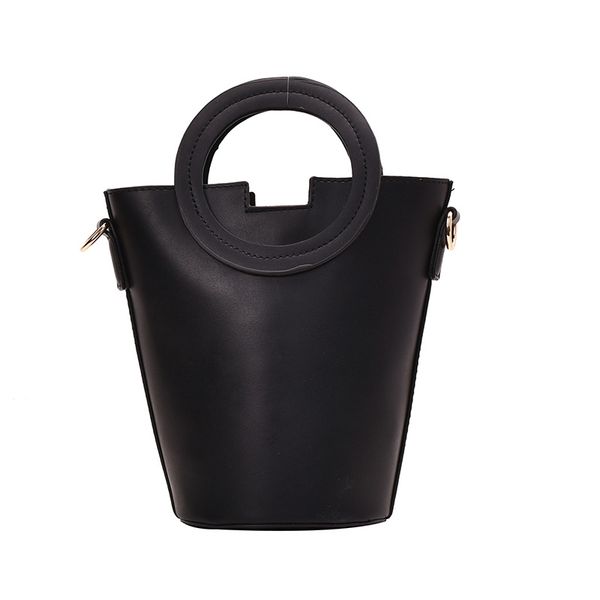 

woman shoulder bag chain fashion female handbag waterproof female messenger bags easy to clean literary style bucket bag