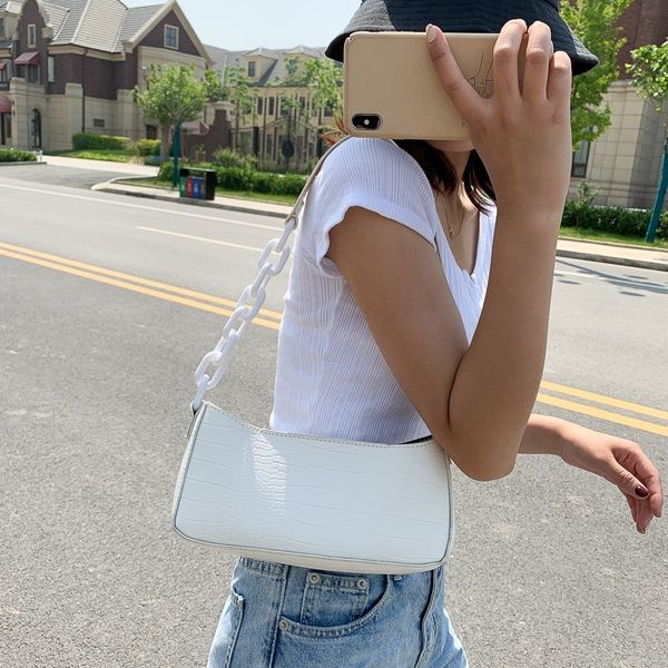 

2020 new women's shoulder bag korean version of the retro french style ladies clutch bag fashion ladies shoulder
