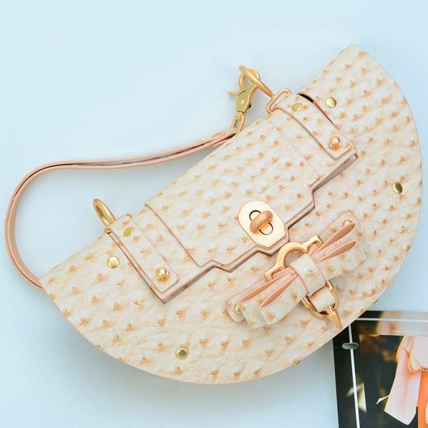 

новый женский мешок осенью и зимой 2019 страус шаблон заклепки замок полукруг лук одно плечо сумка индивидуальные высокого класса br