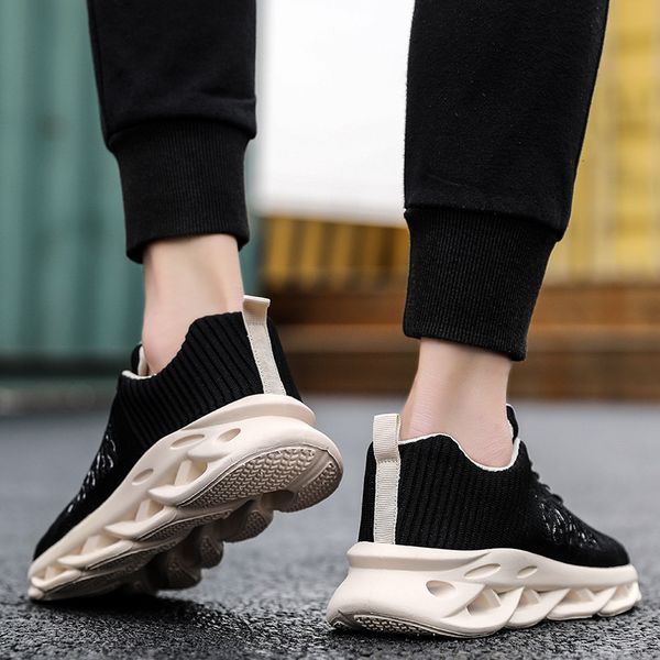 

men fashion sneakers hard-wearing casual shoes breathable classic cushion shoes trend flats zapatos hombre, Black
