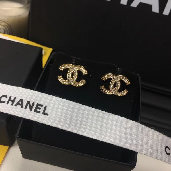 

Luxury de igner nake diamond tud for women rhine tone nake animal earring pendant women acce cire pearl flower earring