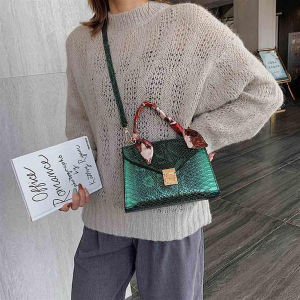 

2020 new women snakeskin pattern hand pu zip bag western tide bag texture stylish simple messenger shoulder