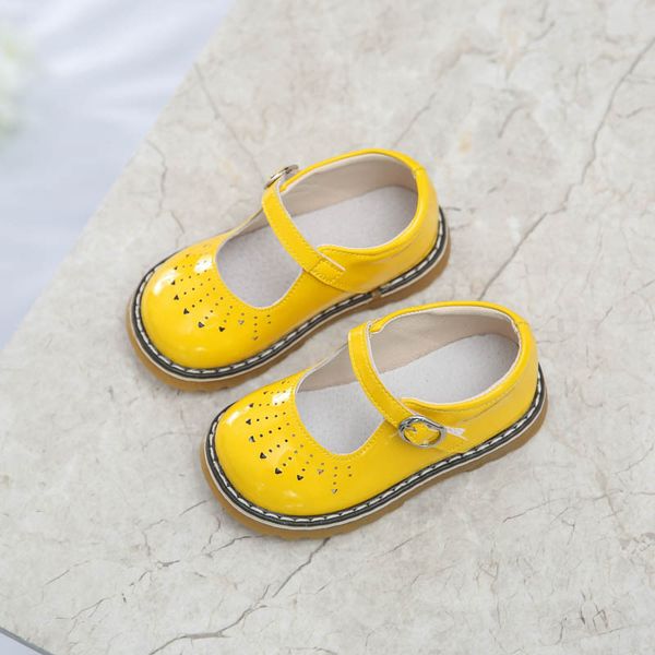 

baby girls shoes mary jane children leather shoes white black school shoe pink casual shoe yellow heart cutouts sandq 2020 new, Black;grey