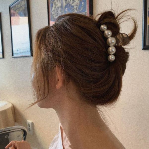 

aomu exaggerated large c-shaped pearl acrylic hair moon-shaped grab retro hair cilps for women accessories, Golden;white