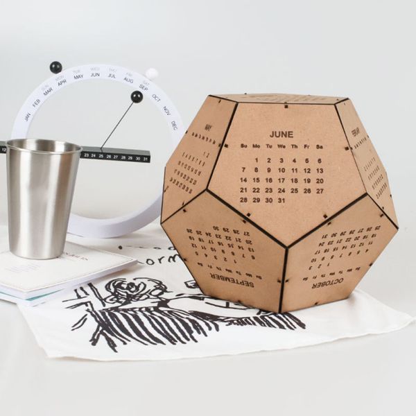 

2020 diy wooden splice geometric spherical stereoscopic calendar new year gift for home festival supplies