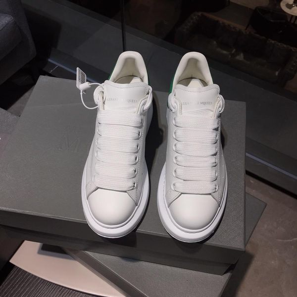 

18 British luxury Mc @ uene high platform shoes female version of the original design of high-end casual leather shoes original original pac
