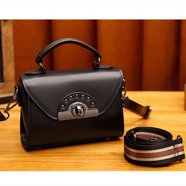 

2020 new women's fashion vintage elegant shoulder bag elegant flap crossbody bag handbag casual office daily with two straps