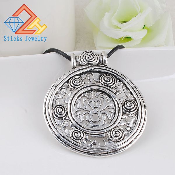 

popular in europe and america vintage alloy cutout pendant necklace, Silver