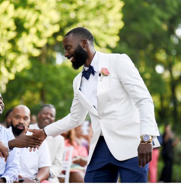 2020 Novo Casamento Branco Smoking Noivo Wear Ternos Sob Medida Ternos Padrinhos Traje Do Partido Formal Ternos de Baile (Jaqueta + Calça + Arco)