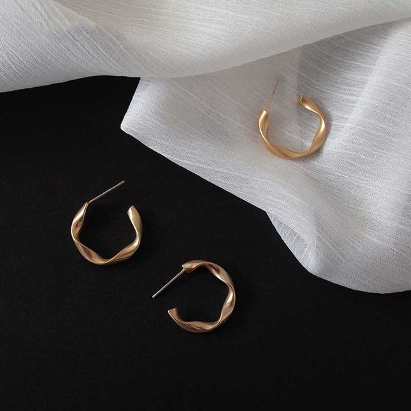 

matte gold open twisted hoop earrings for women minimalist geometric circle hoops metal small earrings aretes de mujer, Golden;silver
