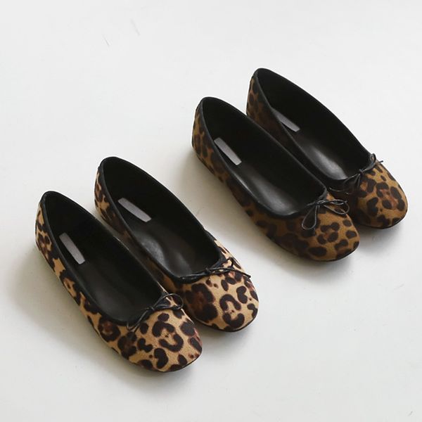 

shoes woman 2019 women round toe female footwear bow-knot casual sneaker shallow mouth modis new leopard dress butterfly cute, Black