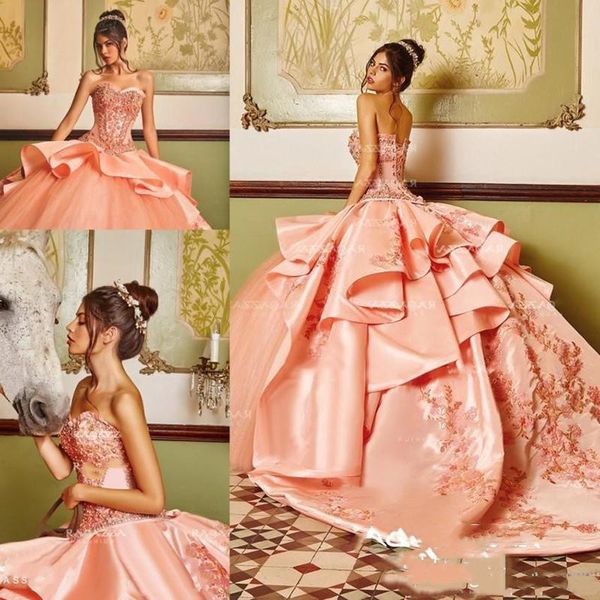 

Роскошное бальное платье с бисером Платья Quinceanera Милая аппликация Sweet 16 Платье атласная развертки поезд блестками маскарадные платья