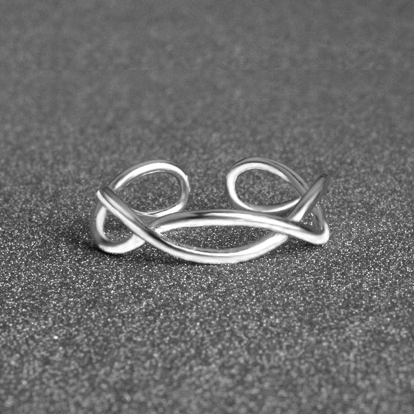 

new silver-plated women's ring personality charm temperament female wild cross hands jewelry, Slivery;golden