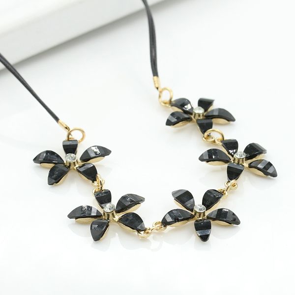 

korean version of the new explosive jewelry korean fashion necklace jewelry gardenia mosaic women's necklace chain, Silver
