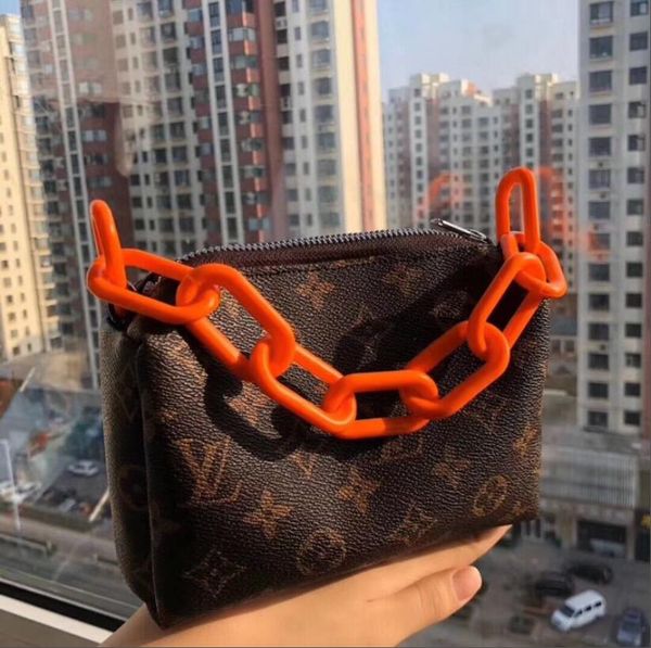 

2020 fashion classic unique chain ladies single room chain bag small and practical classic bag