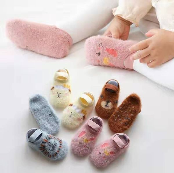 Bebê Socks Velvet Menina infantil Pé Meias dos desenhos animados da criança Meninos Barco Sock Anti Slip Crianças Footsocks Inverno bebê Calçado 4 Designs DW4593