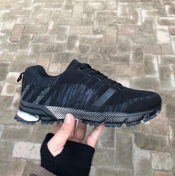 

2019 atmos thunder bred кроссовки oreo runner primeknit og atmos япония тройной черный белый мужчины женщины бежевый runner спортивные кросс