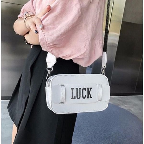 

2019 new fashion personality mini shoulder wide shoulder bag