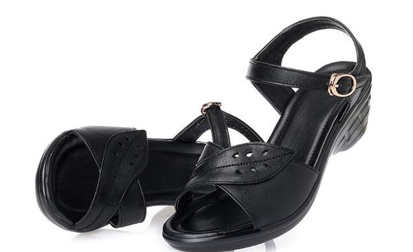 

2019 women's sandals in summer with new style slope heel middle heel@102, Black