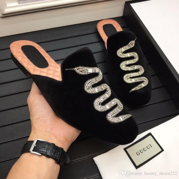 

2020 latest black casual slippers men casual shoes fashion trend comfortable shoe size 38-45 type 39745400566a