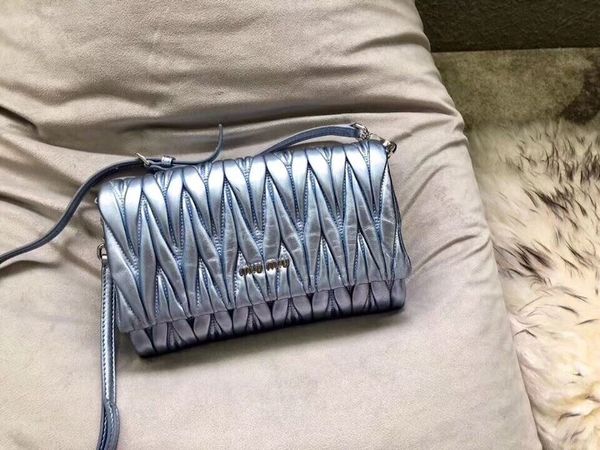 

2020 men's and women's wallets, durable leather, christmas gifts, delivery, model: 5bh080 size 23-13-4cm