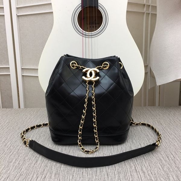 

2020 women's fashion korean edition classic inclined shoulder bag convenient practical new small bucket chain bag 112171, Black