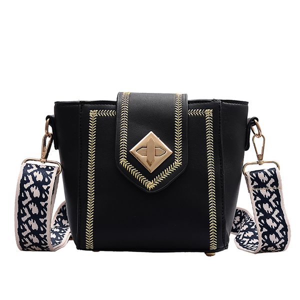 

2019 new mini handbag women fashion wide shoulder strap messenger bag with simple style crossbody bags