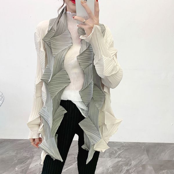 

miyake pleated trench autumn and winter new color matching diamond pleated windbreaker loose large size outer cover, Tan;black