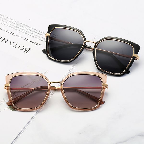 

новые поляризованные солнцезащитные очки 2020 года для дам показывают элегантное лицо с небольшой нерегулярной версией круглых солнцезащитны, White;black