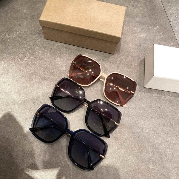 

d10 letters womens sunglasses woman goggle sunglasses uv400 031803 3 colors available with box, White;black