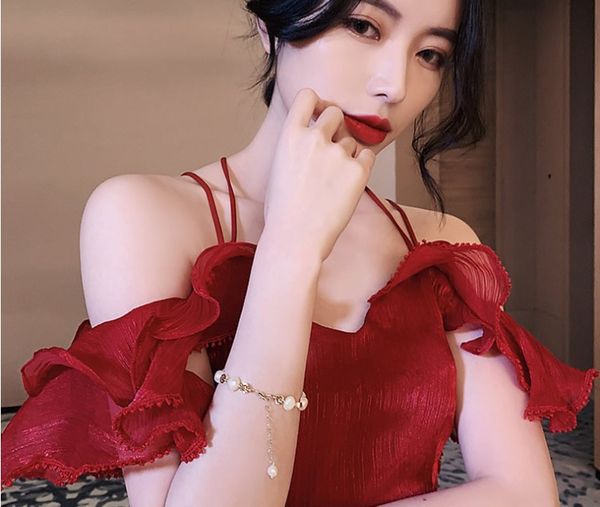 

pearl bracelet ins niche design girlfriends jewelry female simple cold wind bracelet temperament tide, Black